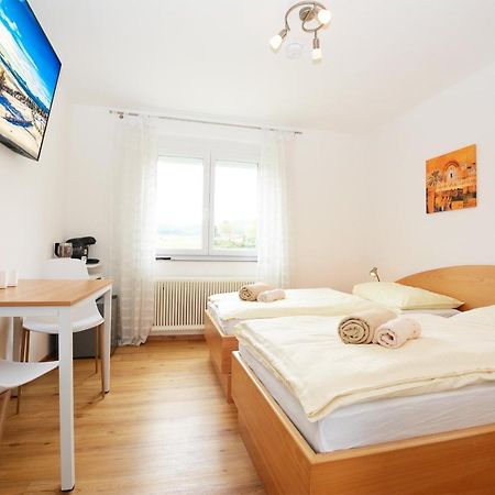 Gemuetliches Apartment In Ruhelage Villach Buitenkant foto
